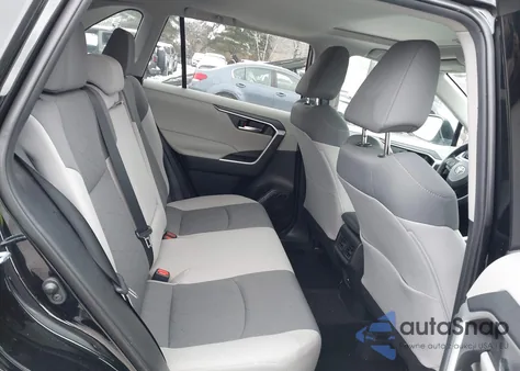 2021 Toyota Rav4 Xle z USA, uszkodzony, nr VIN 2T3P1RFV0MC243426